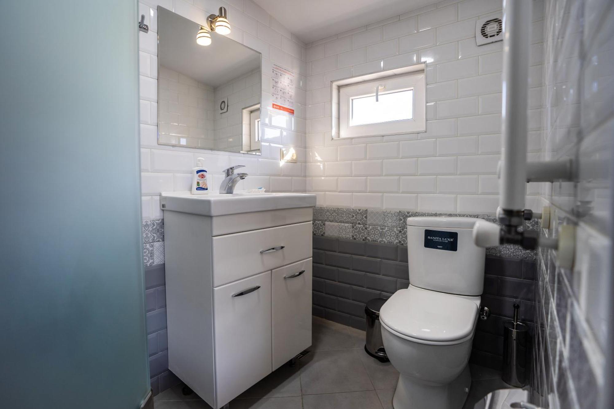 Siberia Hotel Tbilisi Buitenkant foto Bathroom