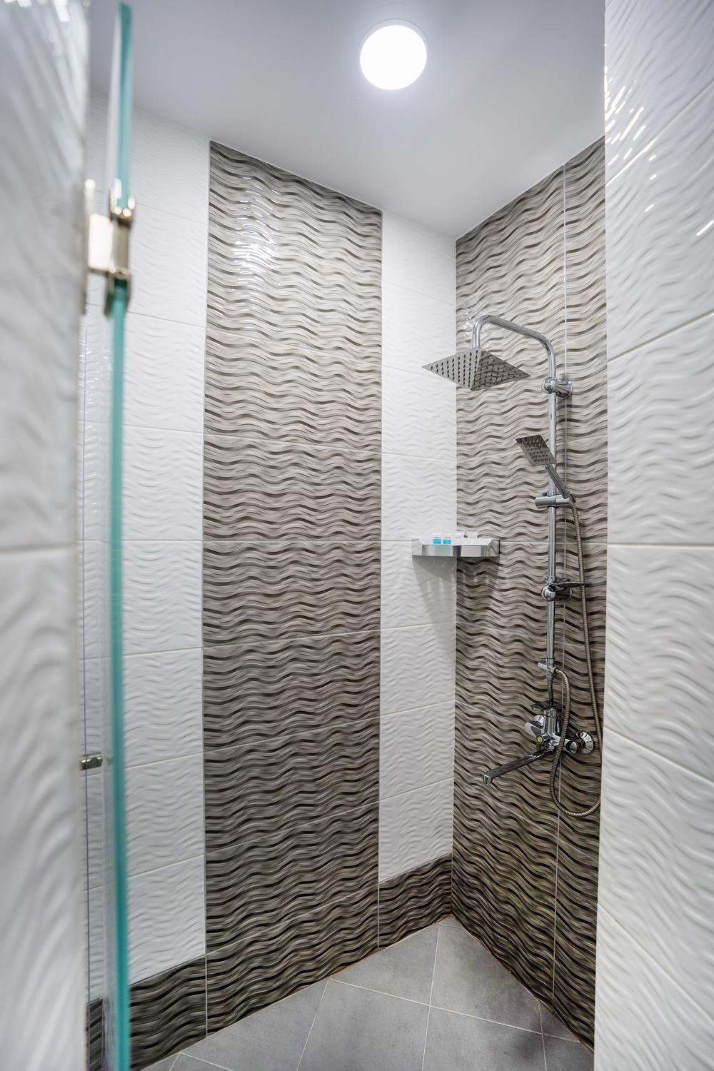 Siberia Hotel Tbilisi Kamer foto Bathroom tiles