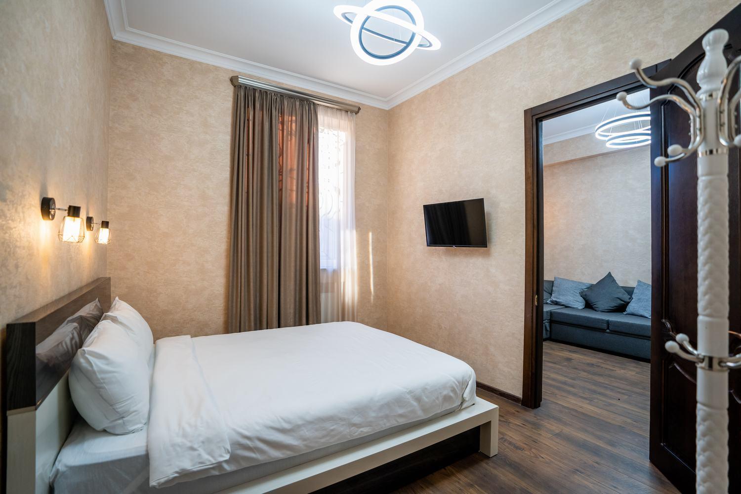 Siberia Hotel Tbilisi Kamer foto Family room