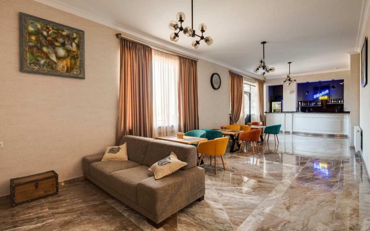Siberia Hotel Tbilisi Buitenkant foto Lobby